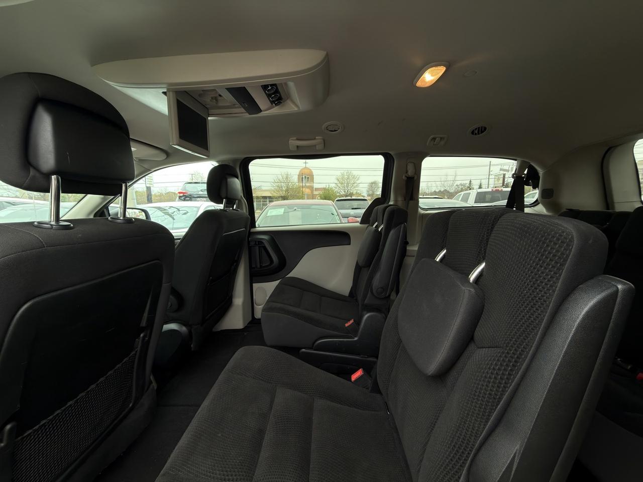 2019 Dodge Grand Caravan SXT   Stow n Go   7Pass   Dual Climate   Rev Cam Photo