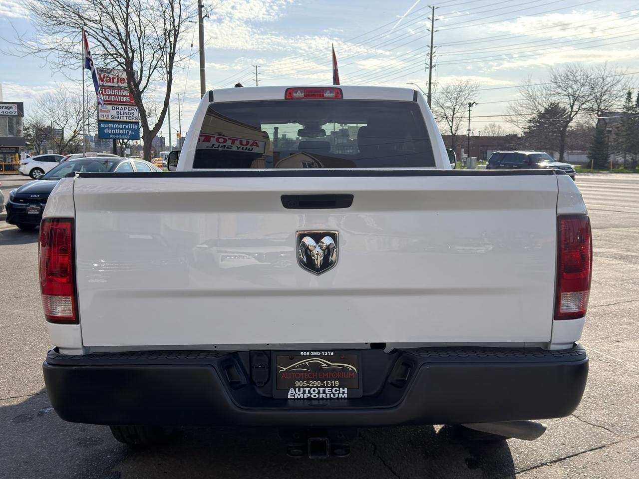 2021 RAM 1500 Classic classic Tradesman 6'4 BOX / Remote Start / Rev Cam Photo