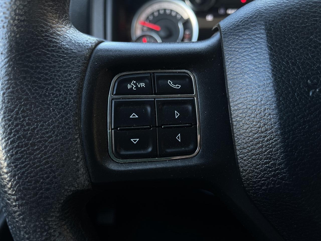2021 RAM 1500 Classic classic Tradesman 6'4 BOX / Remote Start / Rev Cam Photo