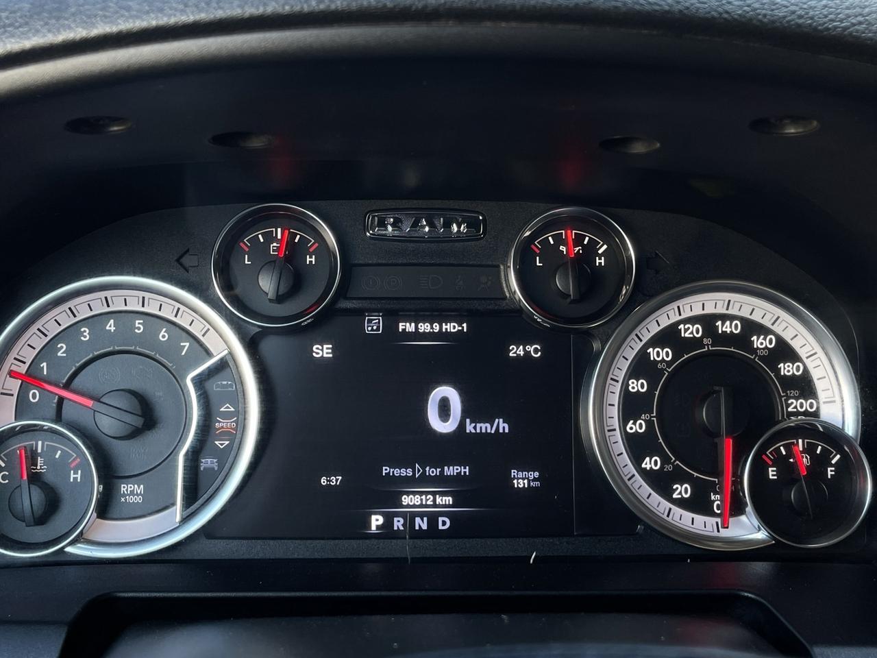 2021 RAM 1500 Classic classic Tradesman 6'4 BOX / Remote Start / Rev Cam Photo