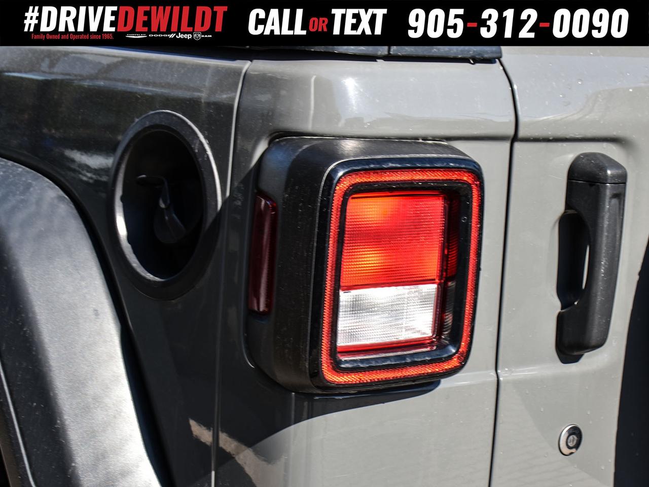 2020 Jeep WRANGLER UNLIMITED WILLYS   V6 ENGINE   ONE OWNER Photo