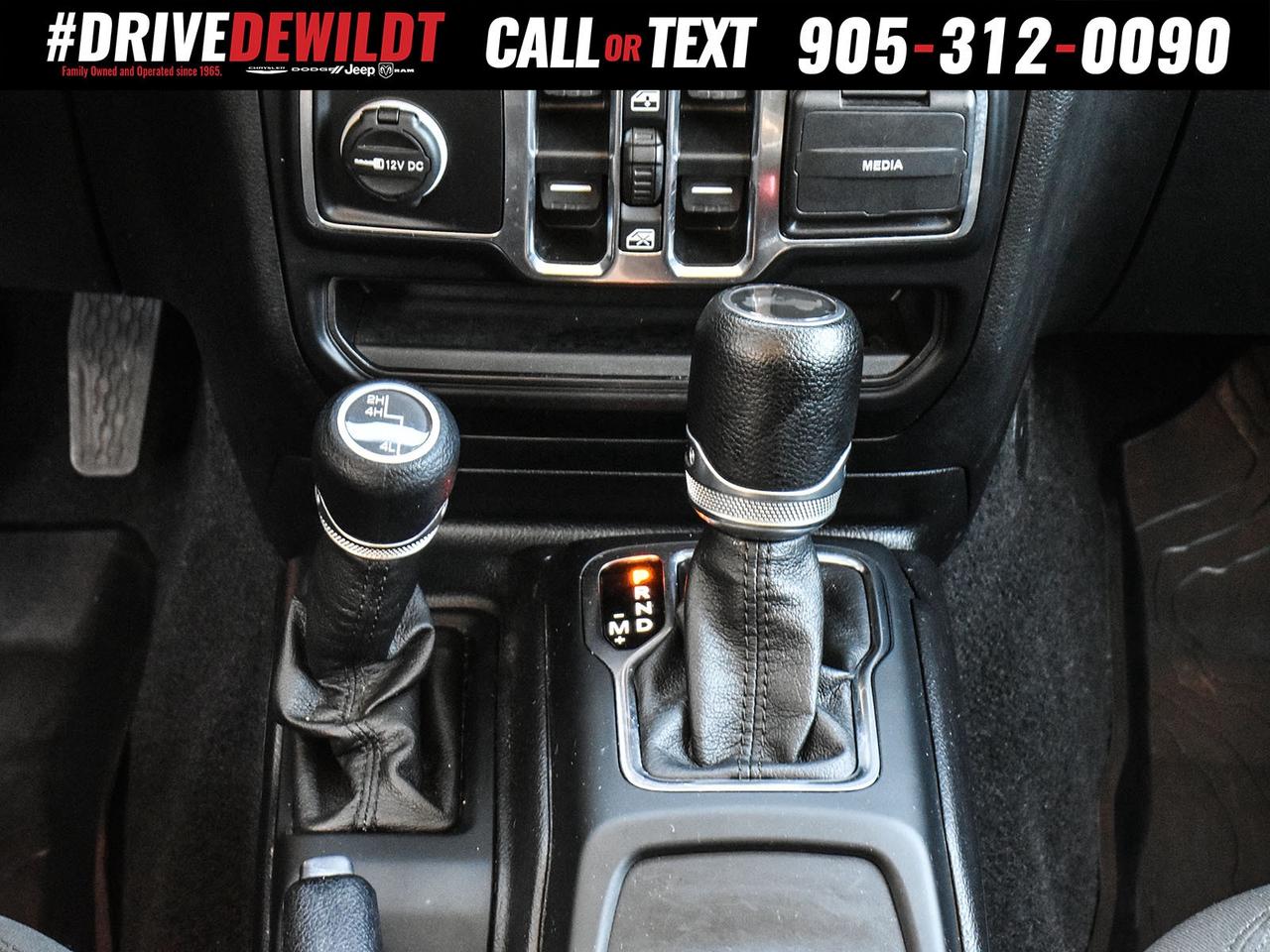 2020 Jeep WRANGLER UNLIMITED WILLYS   V6 ENGINE   ONE OWNER Photo