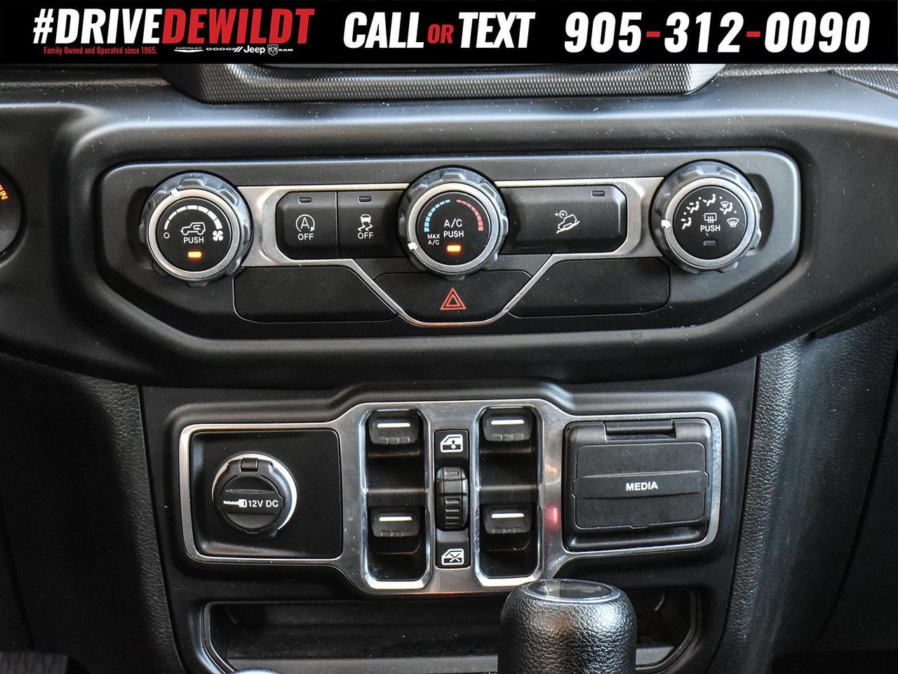2020 Jeep WRANGLER UNLIMITED WILLYS   V6 ENGINE   ONE OWNER Photo