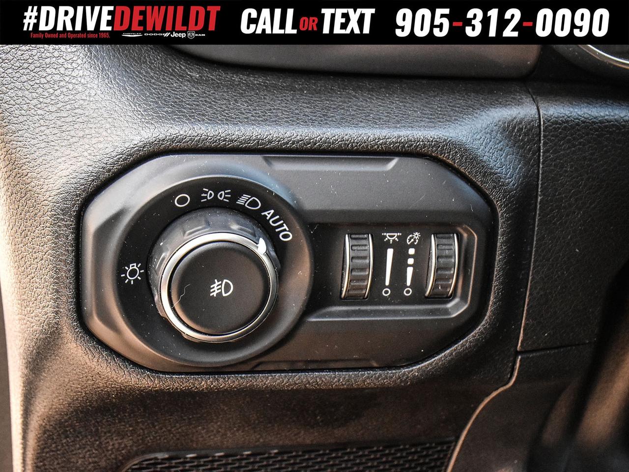 2020 Jeep WRANGLER UNLIMITED WILLYS   V6 ENGINE   ONE OWNER Photo