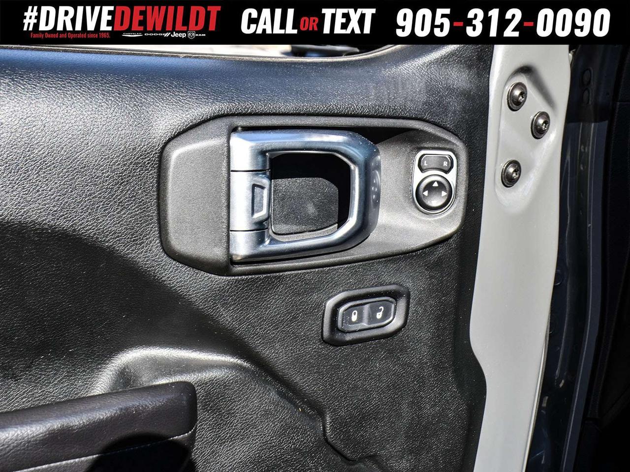 2020 Jeep Wrangler WILLYS   V6 ENGINE   ONE OWNER Photo