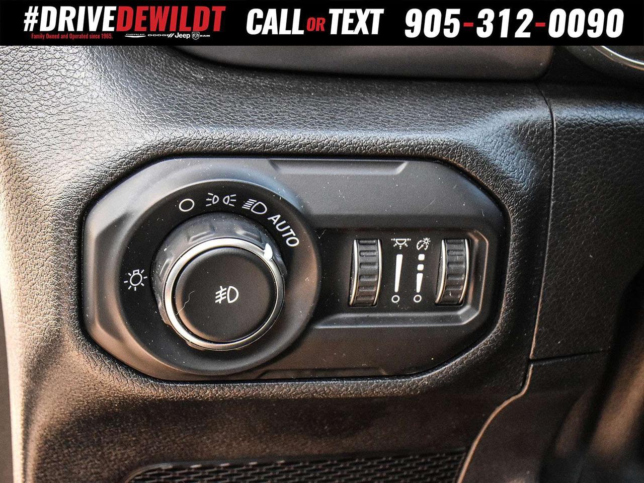 2020 Jeep Wrangler WILLYS   V6 ENGINE   ONE OWNER Photo