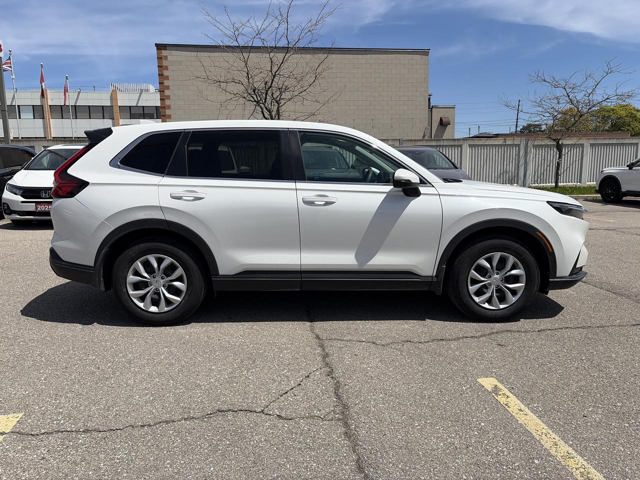 2023 Honda CR-V LX-B  CarPlay  Heated Seats  Rear Camera Photo