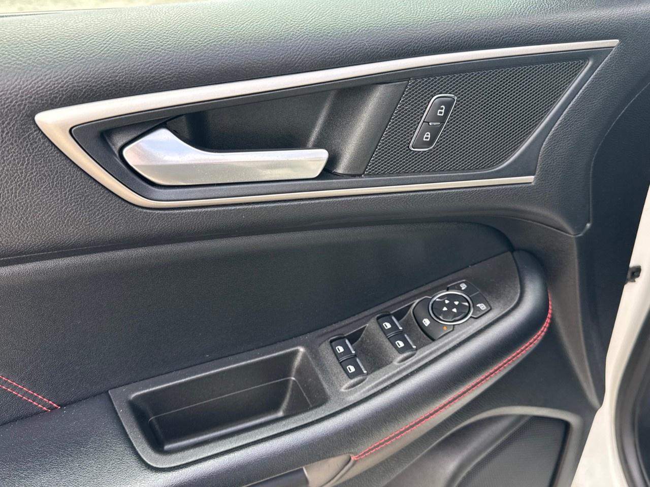 2022 Ford Edge ST Line AWD Photo