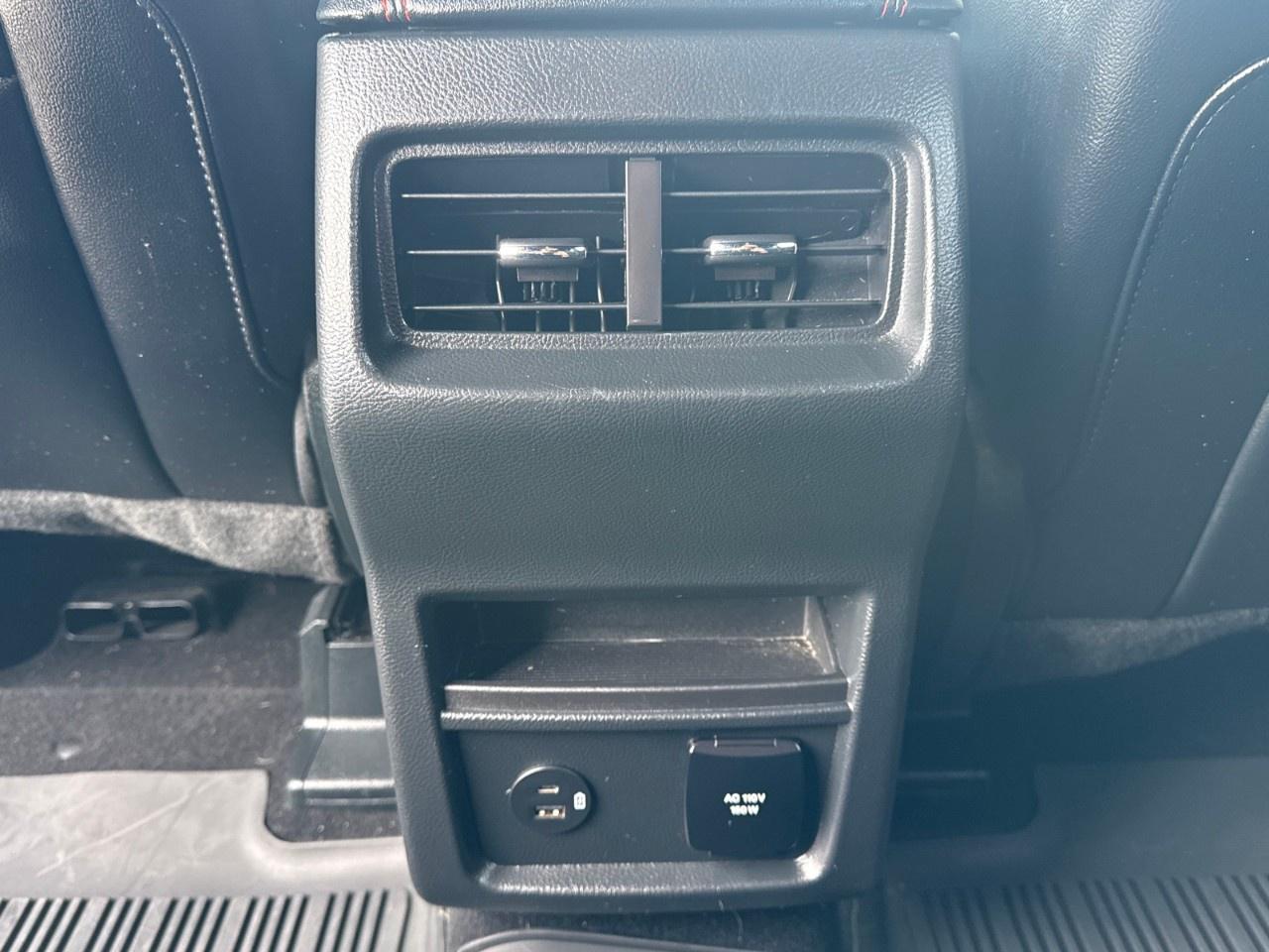 2022 Ford Edge ST Line AWD Photo