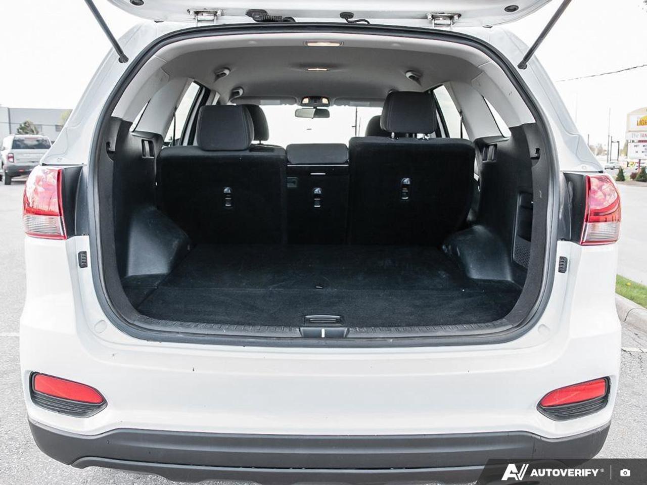 2020 Kia Sorento LX Photo