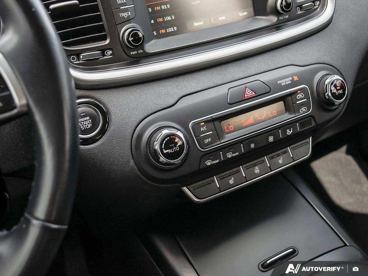 2020 Kia Sorento LX Photo