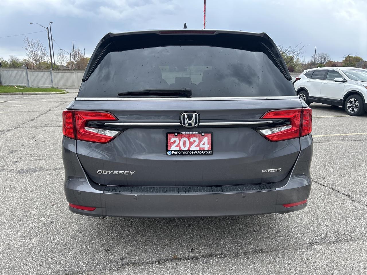 2024 Honda Odyssey Touring Photo