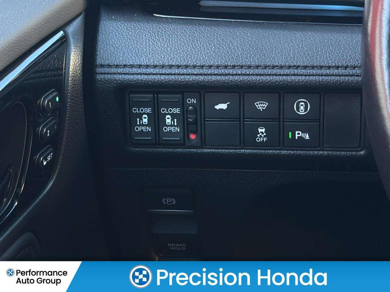 2024 Honda Odyssey Touring  Navigation CarPlay Wireless Charger Photo