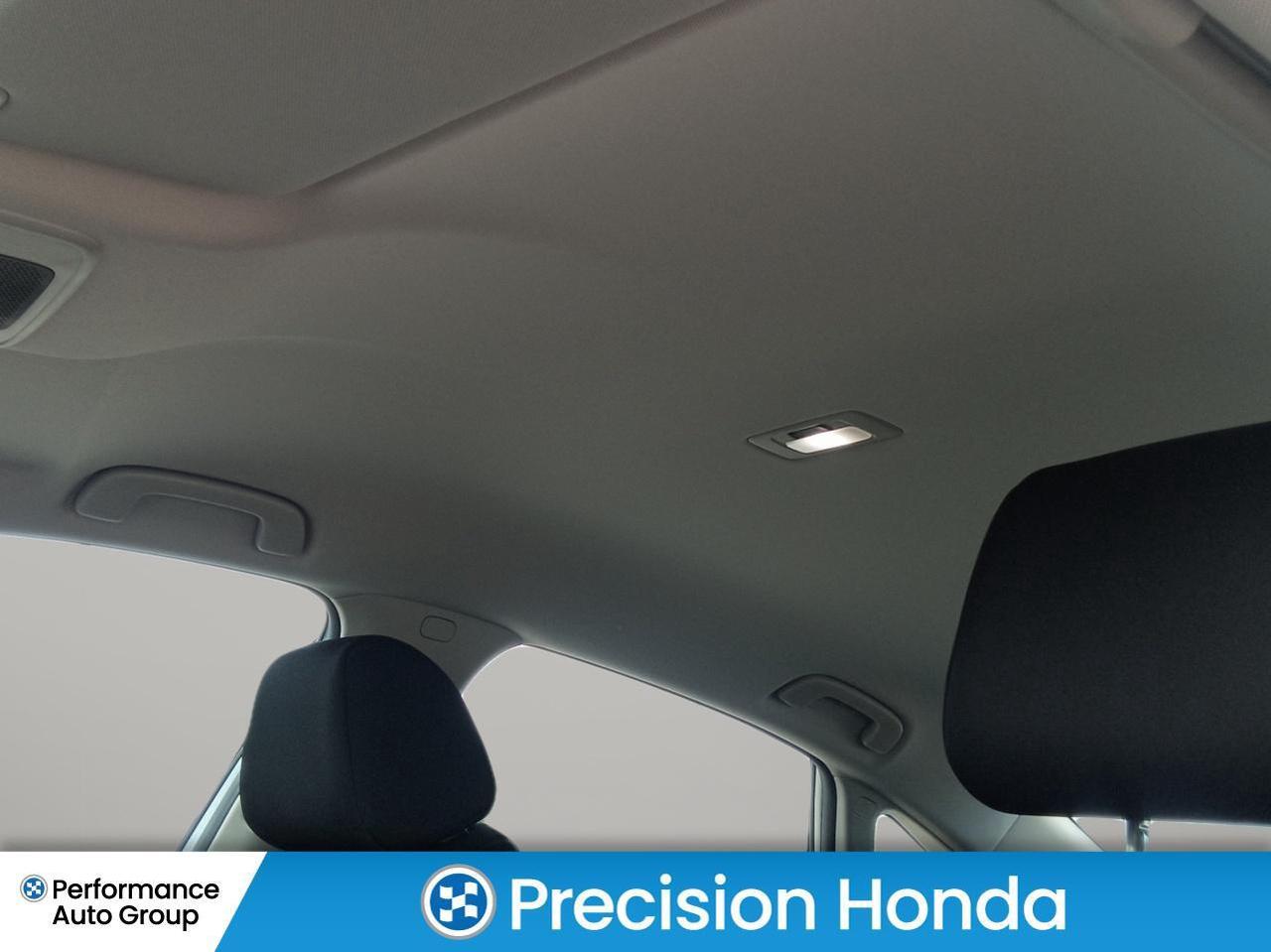 2025 Honda Civic LX CarPlay Bluetooth Rear Camera Low Kms Photo