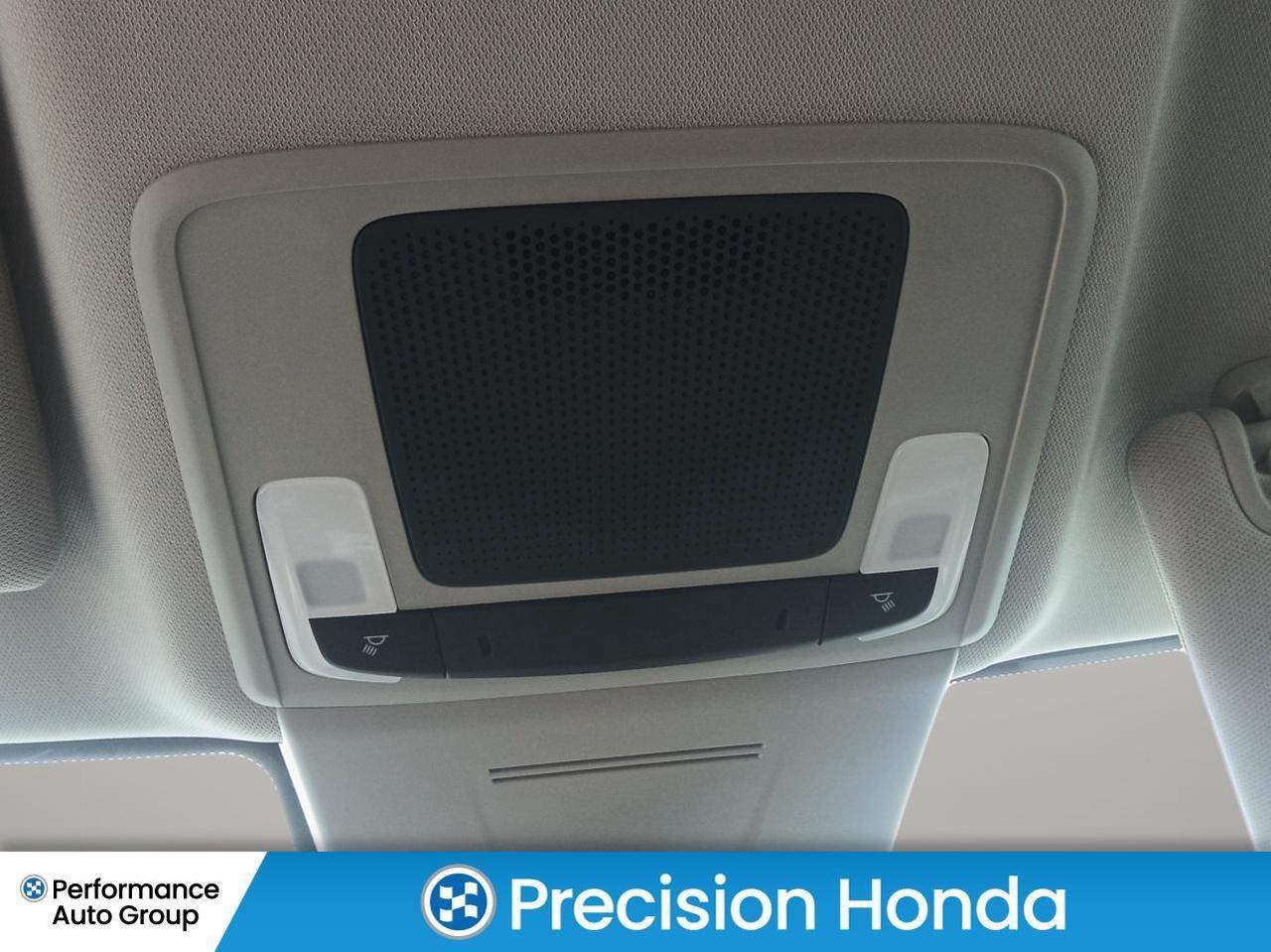 2025 Honda Civic LX CarPlay Bluetooth Rear Camera Low Kms Photo