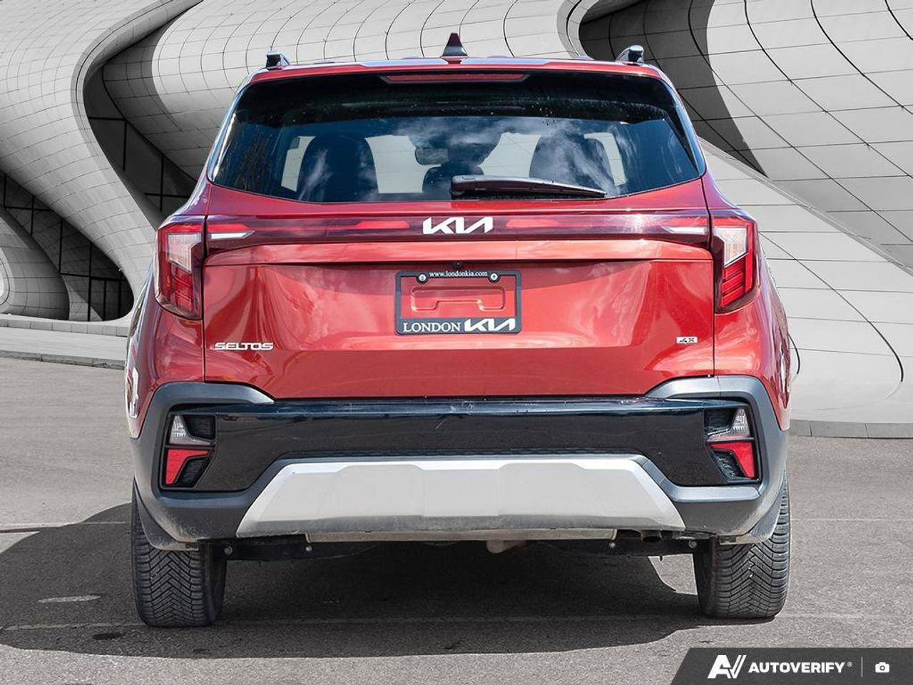 2024 Kia Seltos EX Photo4