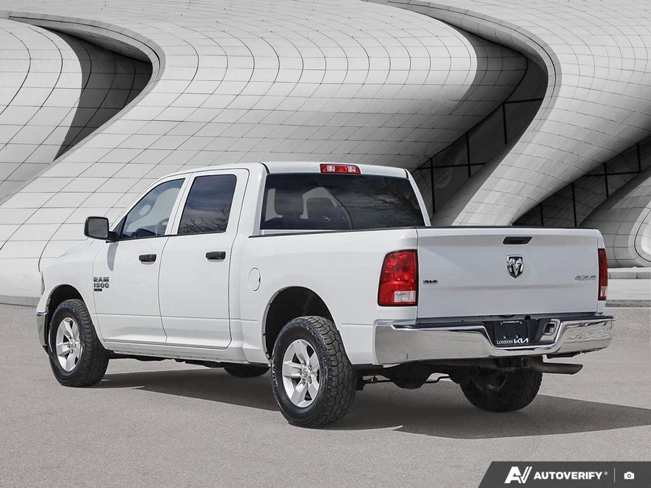2023 RAM 1500 Classic SLT Photo3