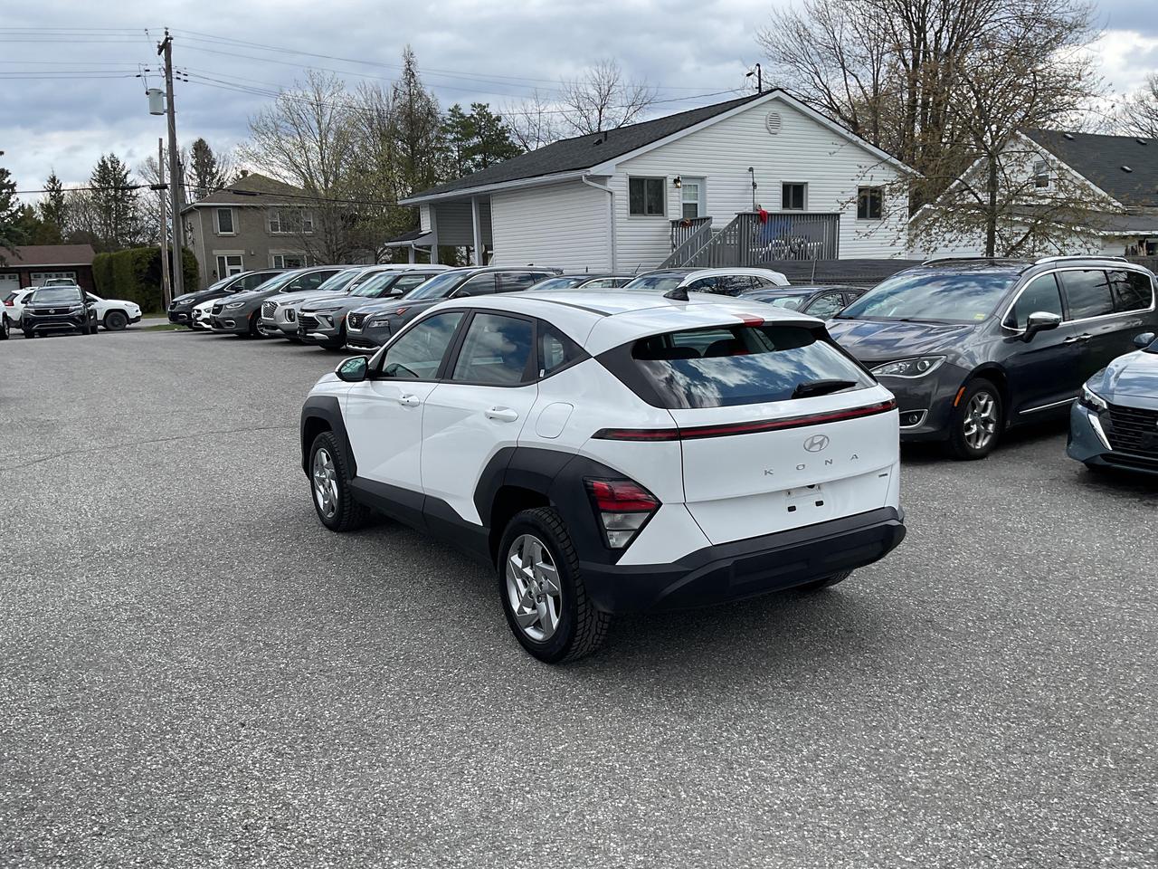 2025 Hyundai KONA 2.0L Essential 4dr All-Wheel Drive Photo
