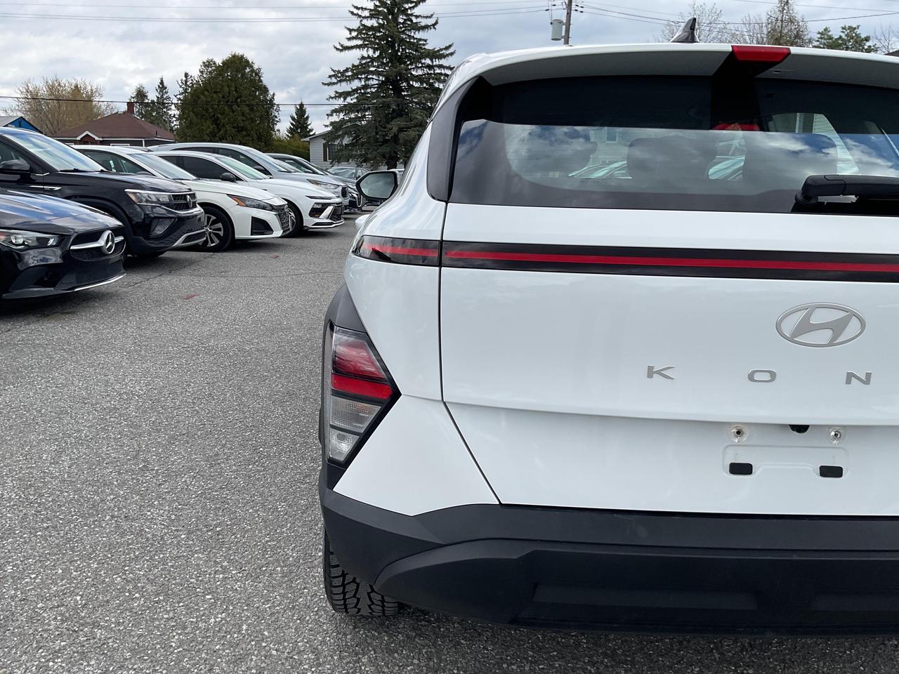 2025 Hyundai KONA 2.0L Essential 4dr All-Wheel Drive Photo