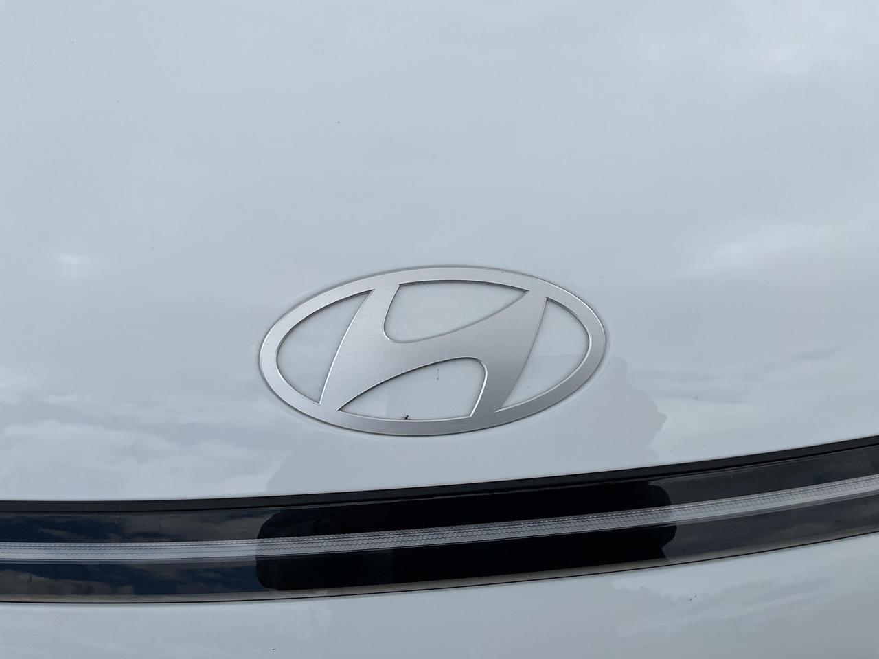 2025 Hyundai KONA 2.0L Essential 4dr All-Wheel Drive Photo