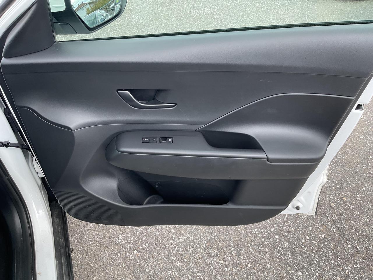 2025 Hyundai KONA 2.0L Essential 4dr All-Wheel Drive Photo