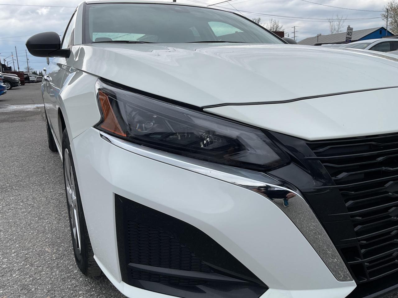 2025 Nissan Altima S All-Wheel Drive Sedan Photo