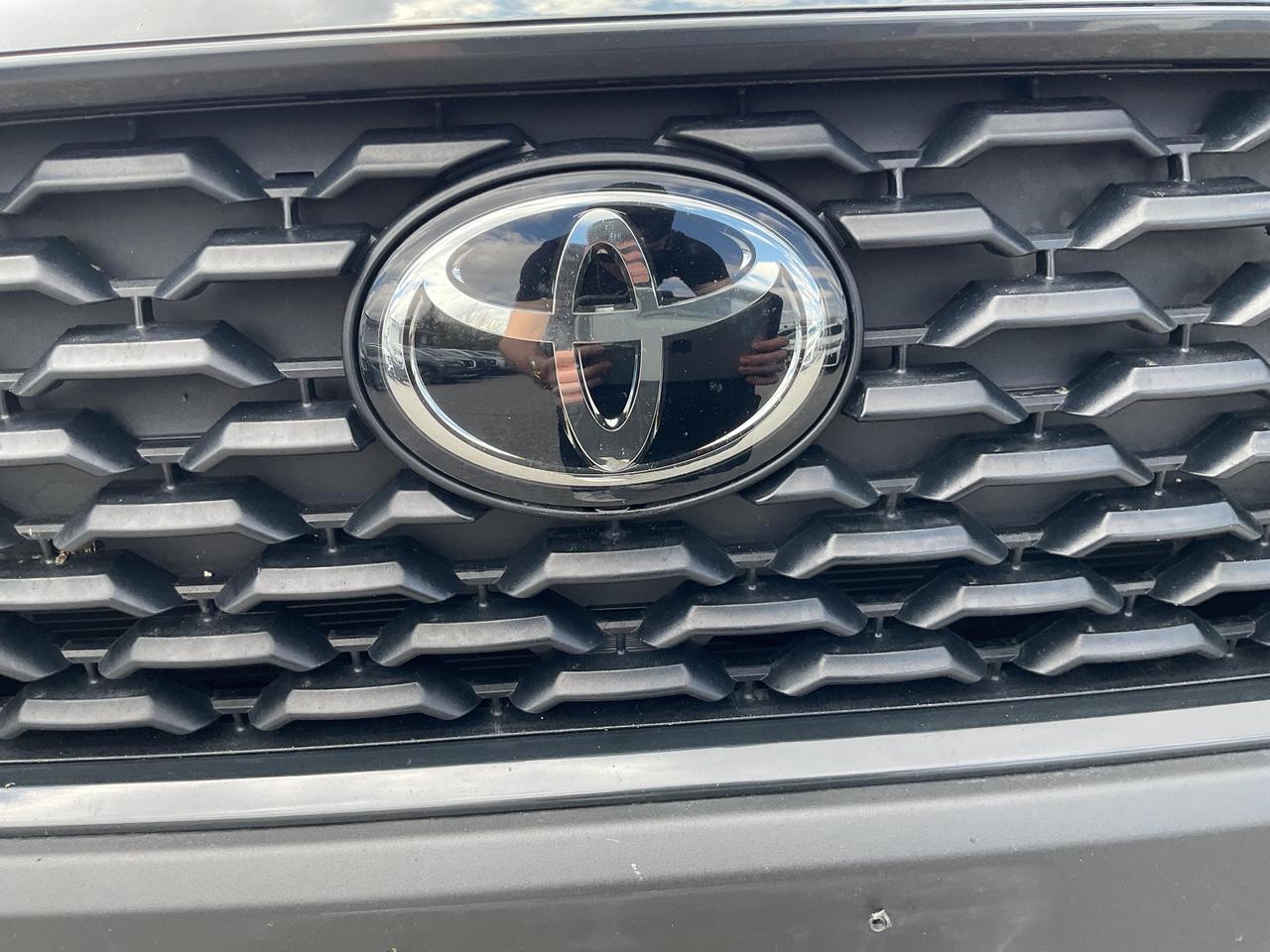 2025 Toyota Corolla Cross LE 4dr All-Wheel Drive Photo