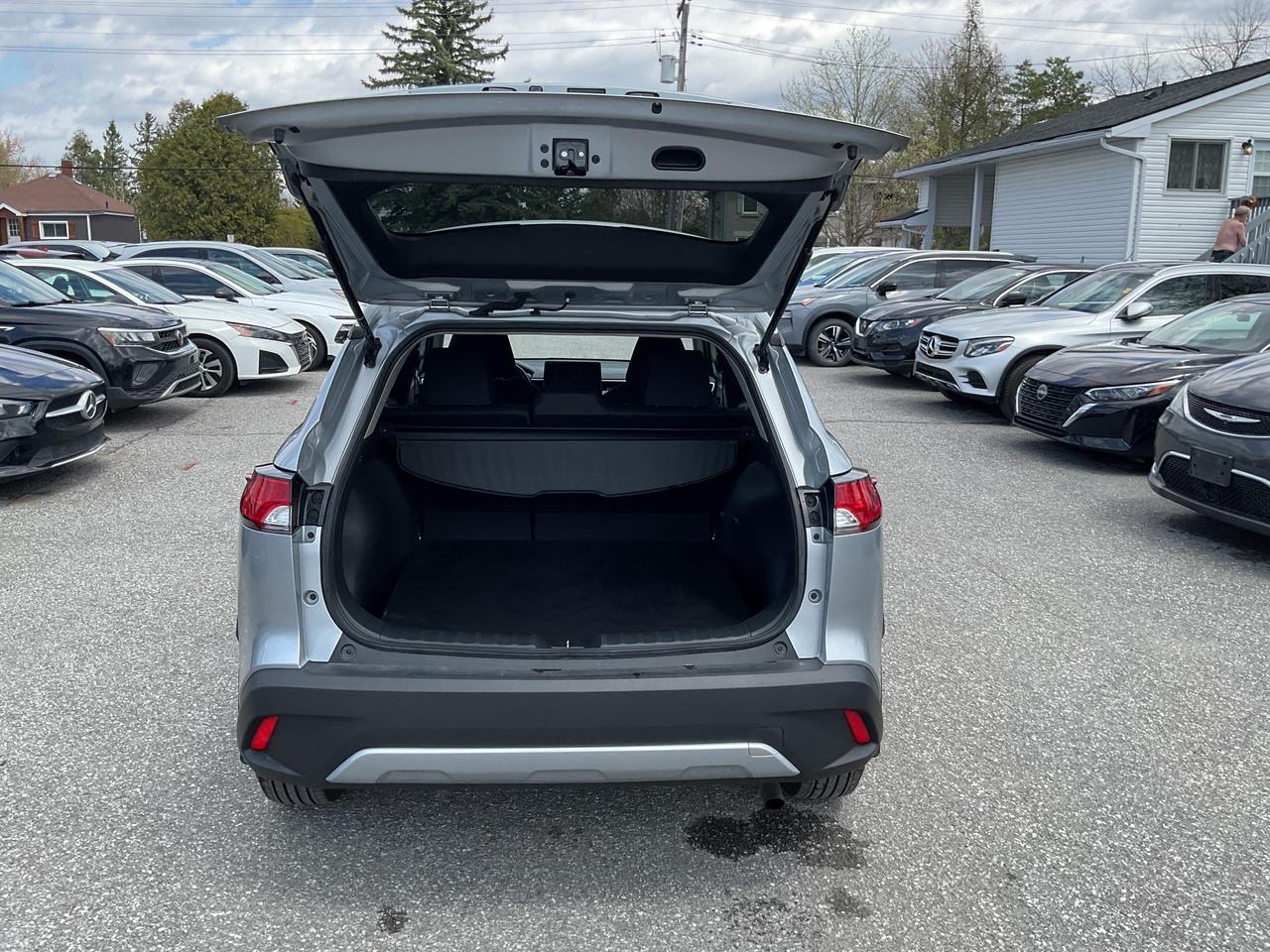 2025 Toyota Corolla Cross LE 4dr All-Wheel Drive Photo