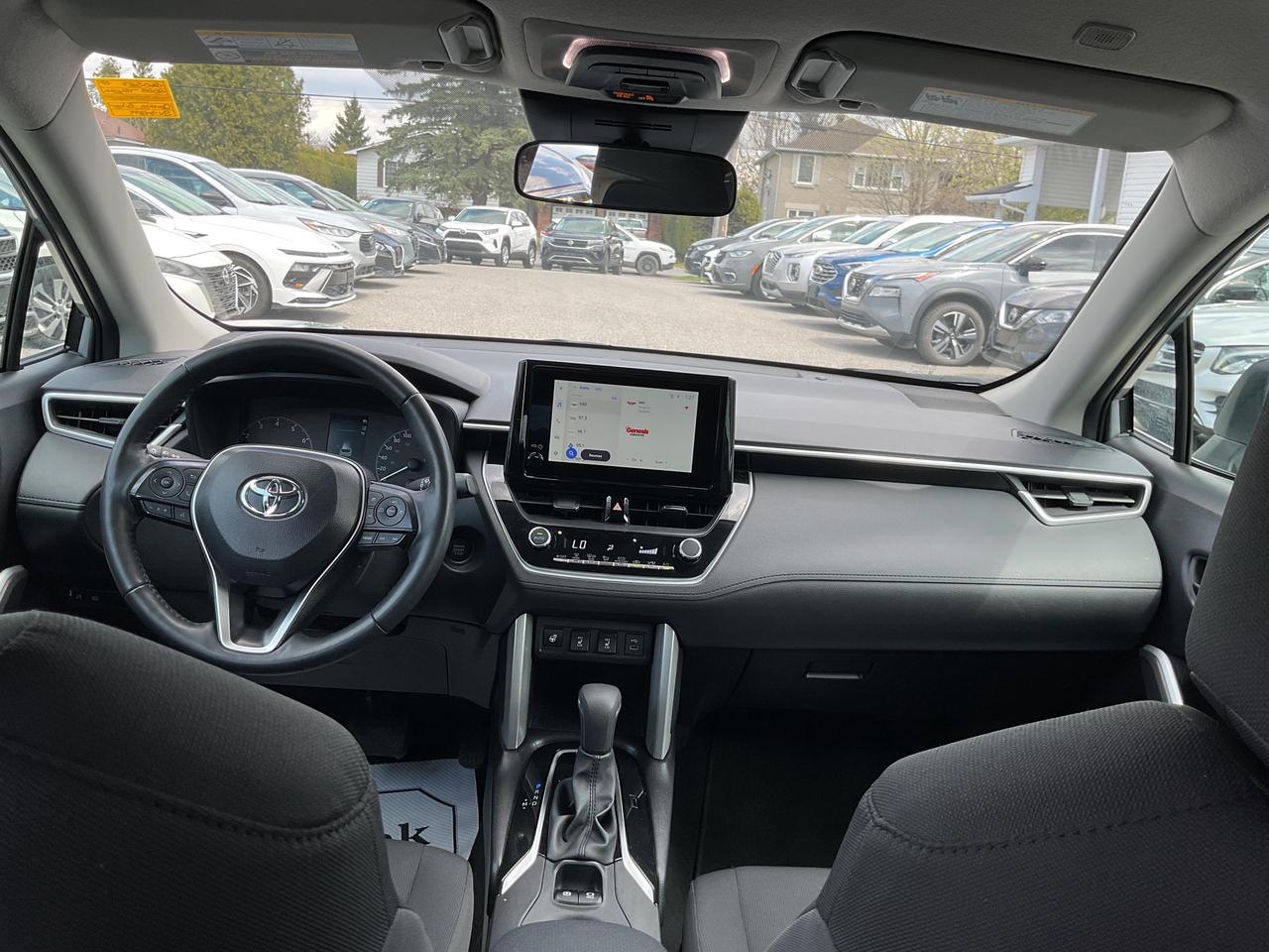 2025 Toyota Corolla Cross LE 4dr All-Wheel Drive Photo