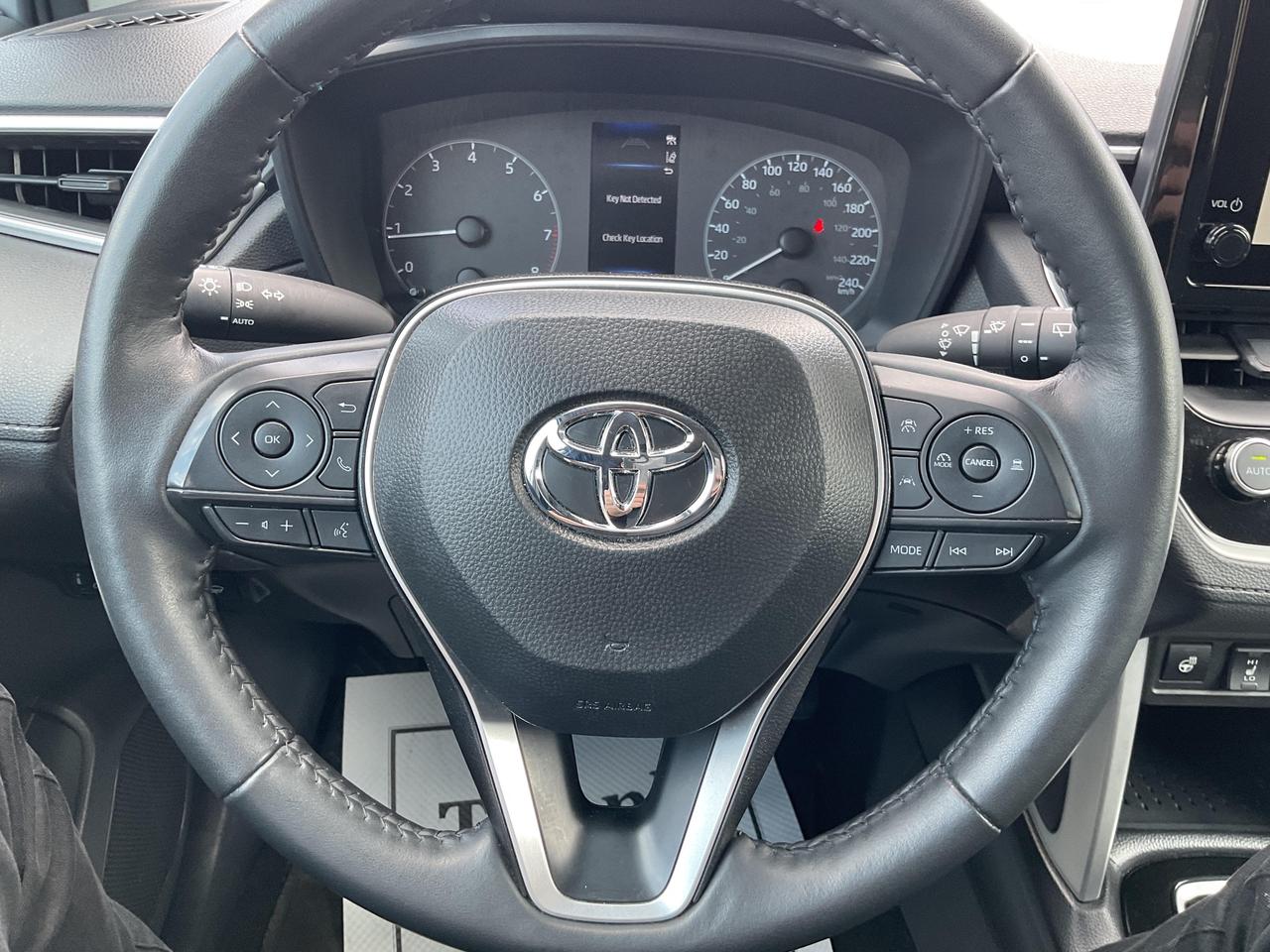 2025 Toyota Corolla Cross LE 4dr All-Wheel Drive Photo