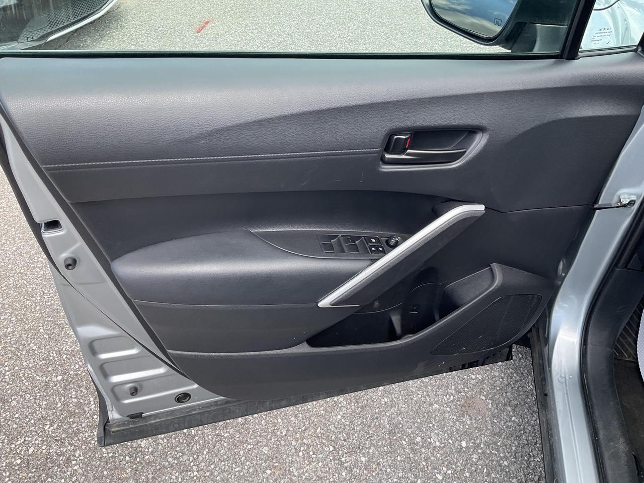 2025 Toyota Corolla Cross LE 4dr All-Wheel Drive Photo