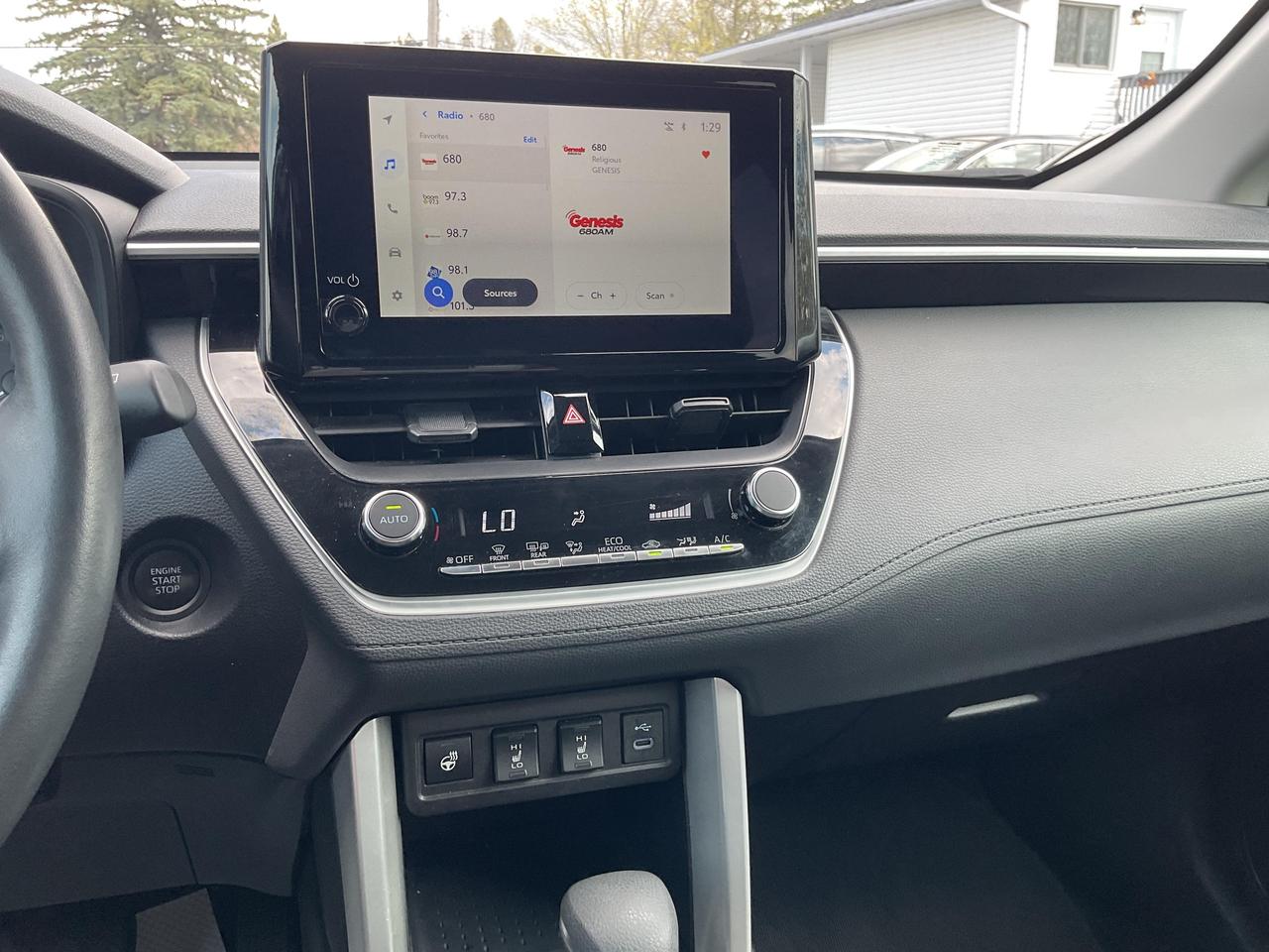 2025 Toyota Corolla Cross LE 4dr All-Wheel Drive Photo