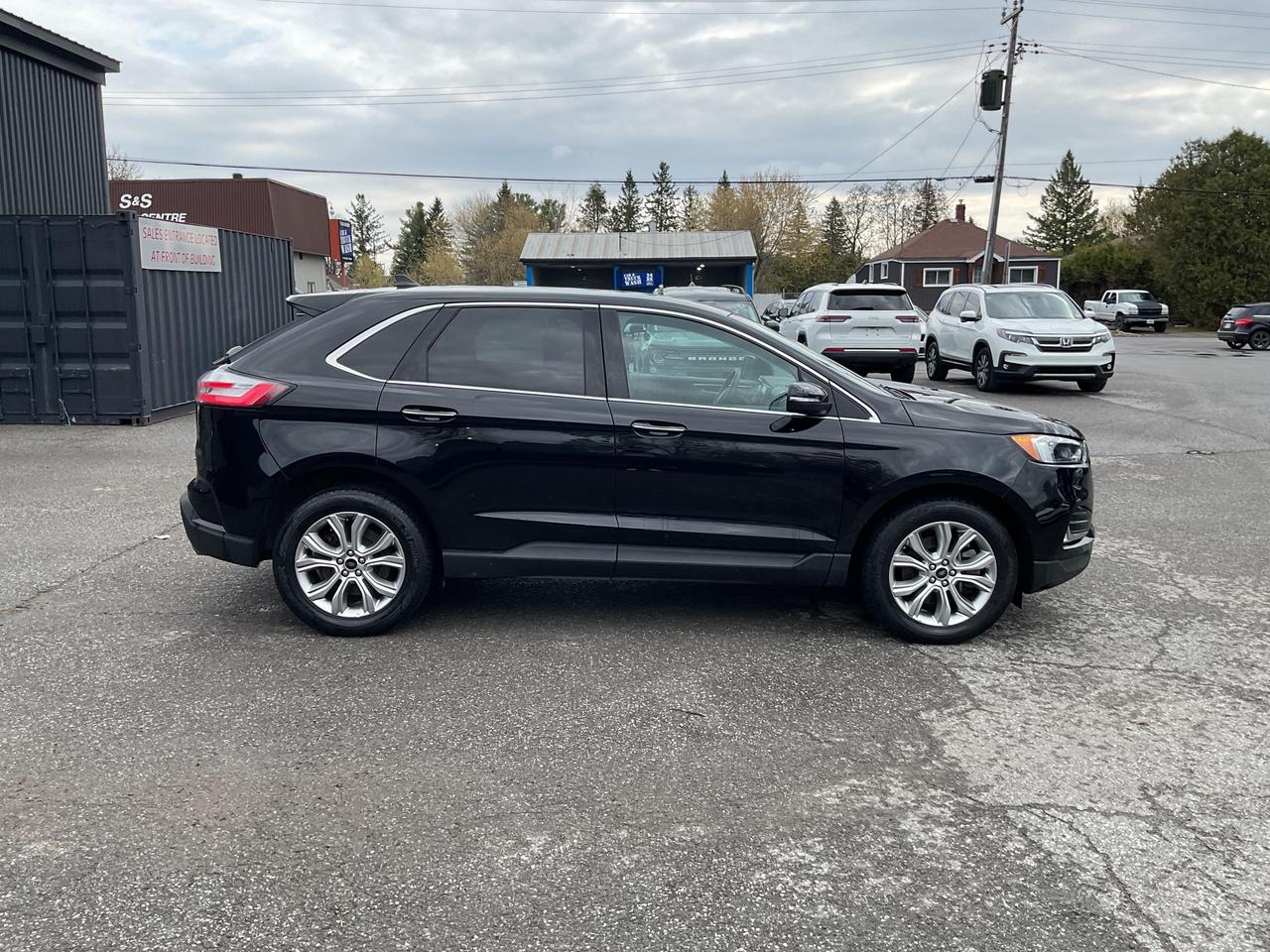 2024 Ford Edge TITANIUM 4DR ALL-WHEEL DRIVE Photo