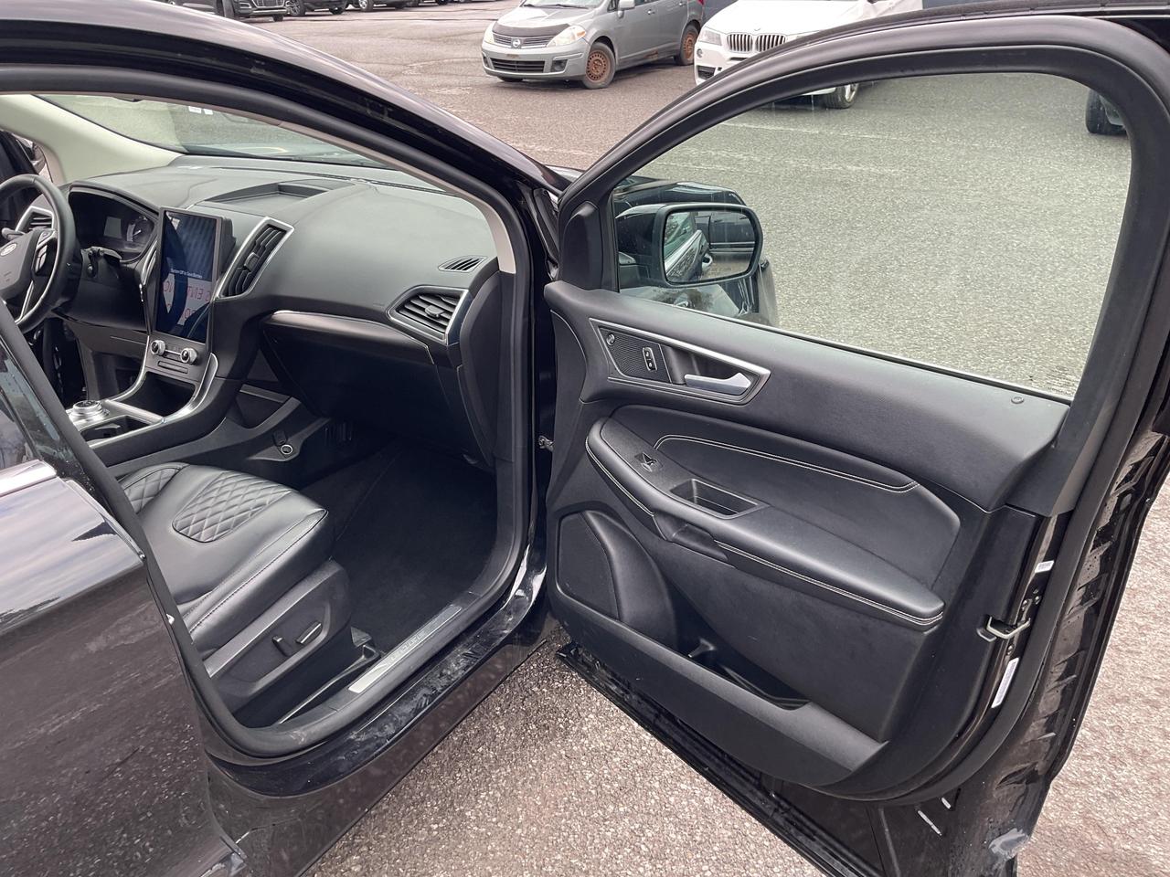 2024 Ford Edge TITANIUM 4DR ALL-WHEEL DRIVE Photo