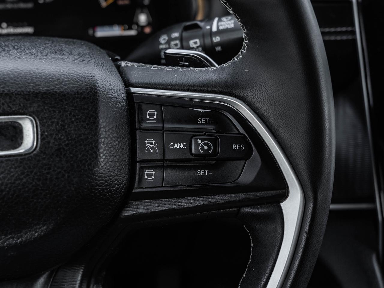 2023 Jeep Grand Cherokee ALTITUDE 4X4 Photo