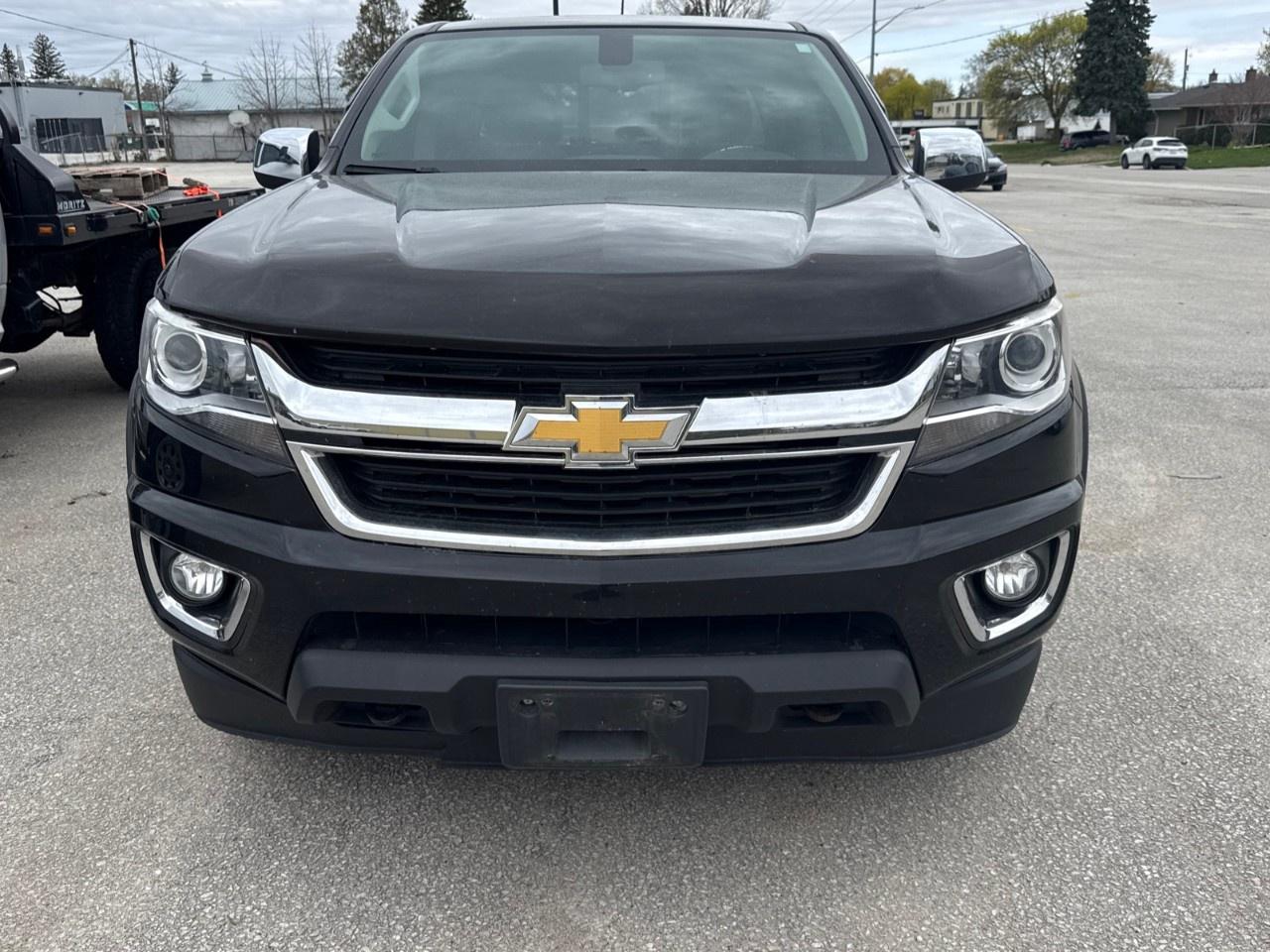 2017 Chevrolet Colorado Crew Cab Short Box 4-Wheel Drive LT Photo3