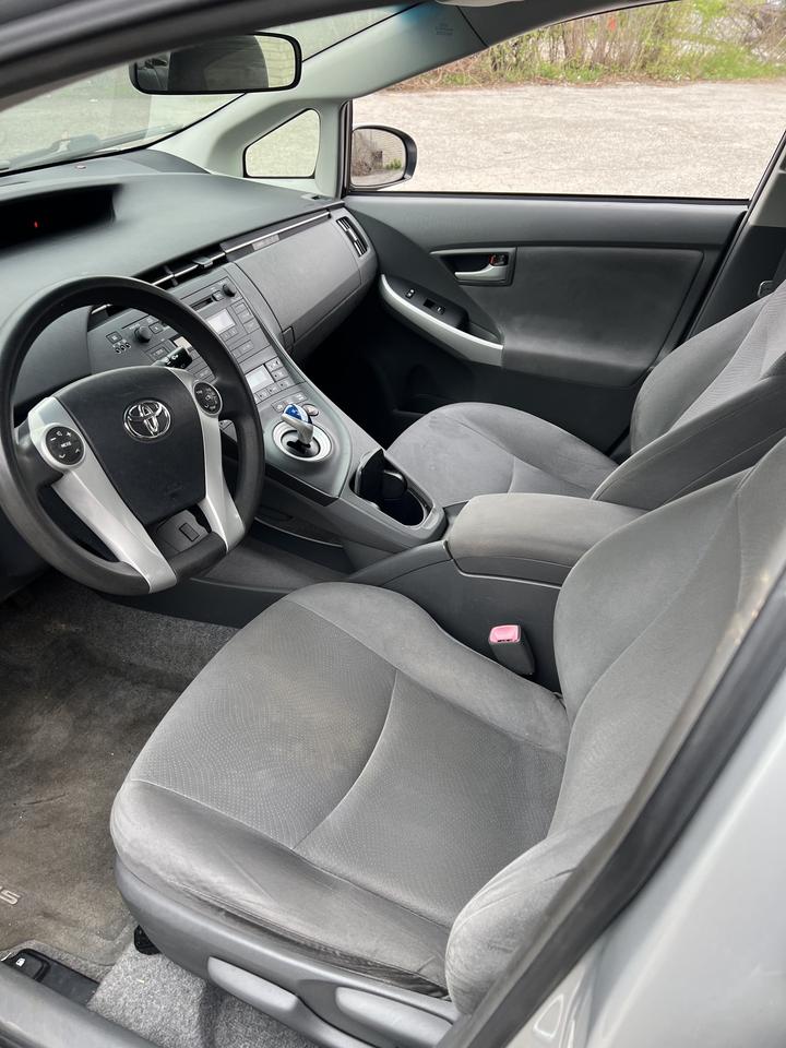 2010 Toyota Prius 5dr HB AUTO AC POWER OPTIONS. Photo
