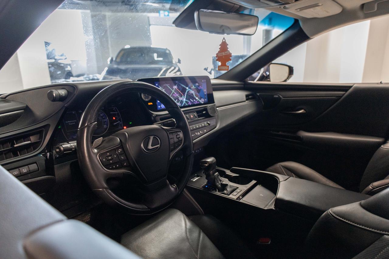 2024 Lexus ES 300h 300h Ultra Premium Pkg Safety Certified Photo