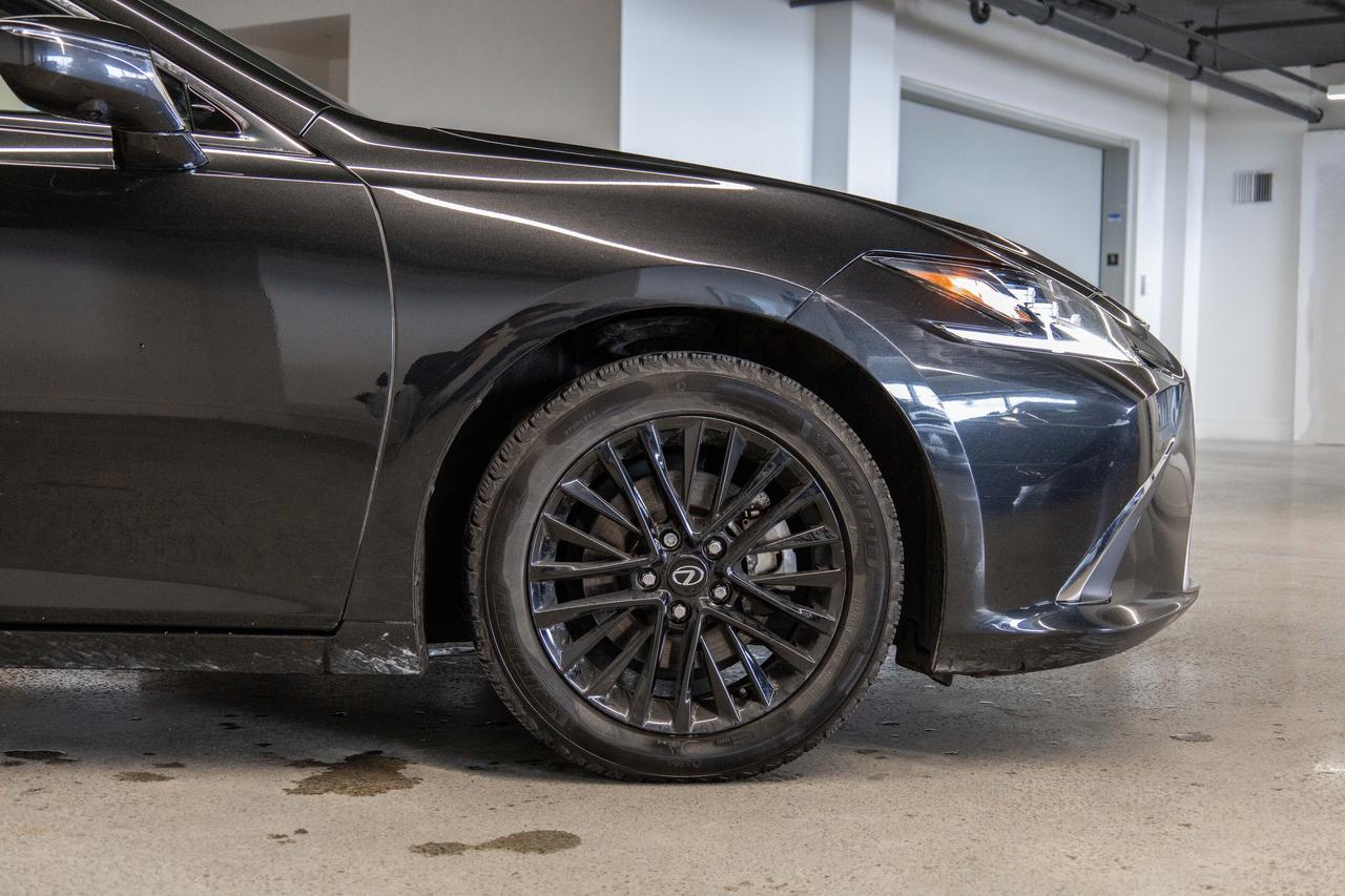 2024 Lexus ES 300h 300h Ultra Premium Pkg Safety Certified Photo