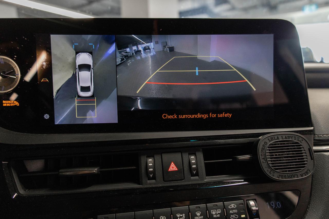 2024 Lexus ES 300h 300h Ultra Premium Pkg Safety Certified Photo