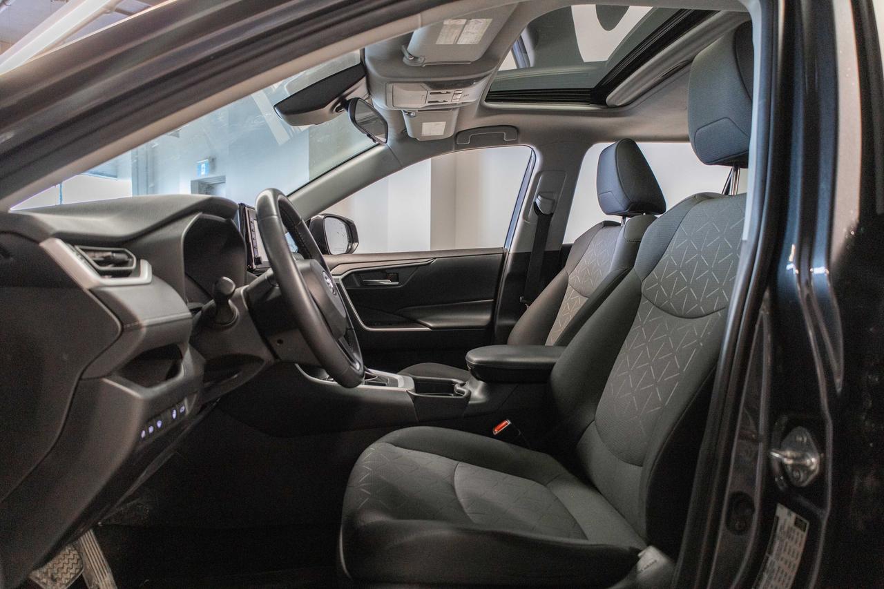 2020 Toyota RAV4 XLE Pkg Safety Certified Welcome Trades Photo
