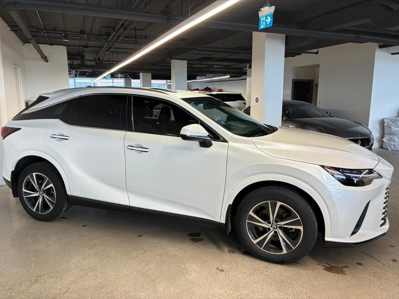 2023 Lexus RX 350h Premium Pkg Lexus Certified Welcome Trades Photo