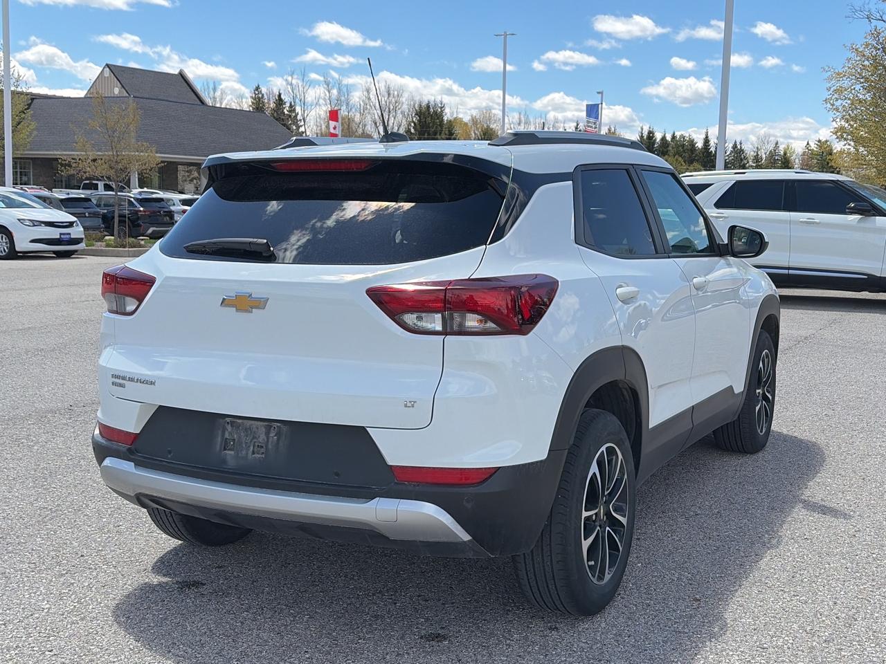 2024 Chevrolet TrailBlazer LT AWD   Heated Seats & Steering Wheel   Blindspot Photo