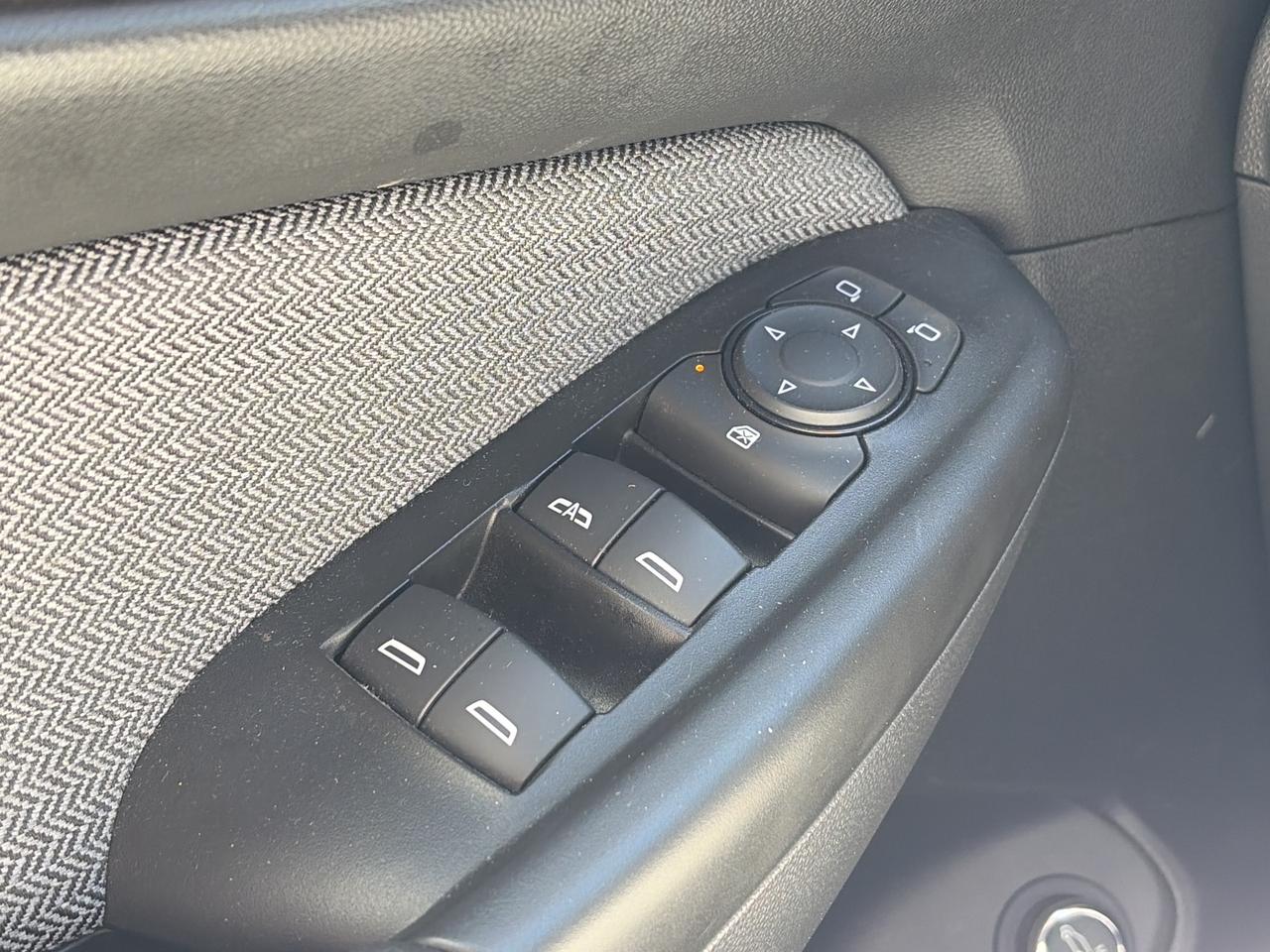 2024 Chevrolet TrailBlazer LT AWD   Heated Seats & Steering Wheel   Blindspot Photo