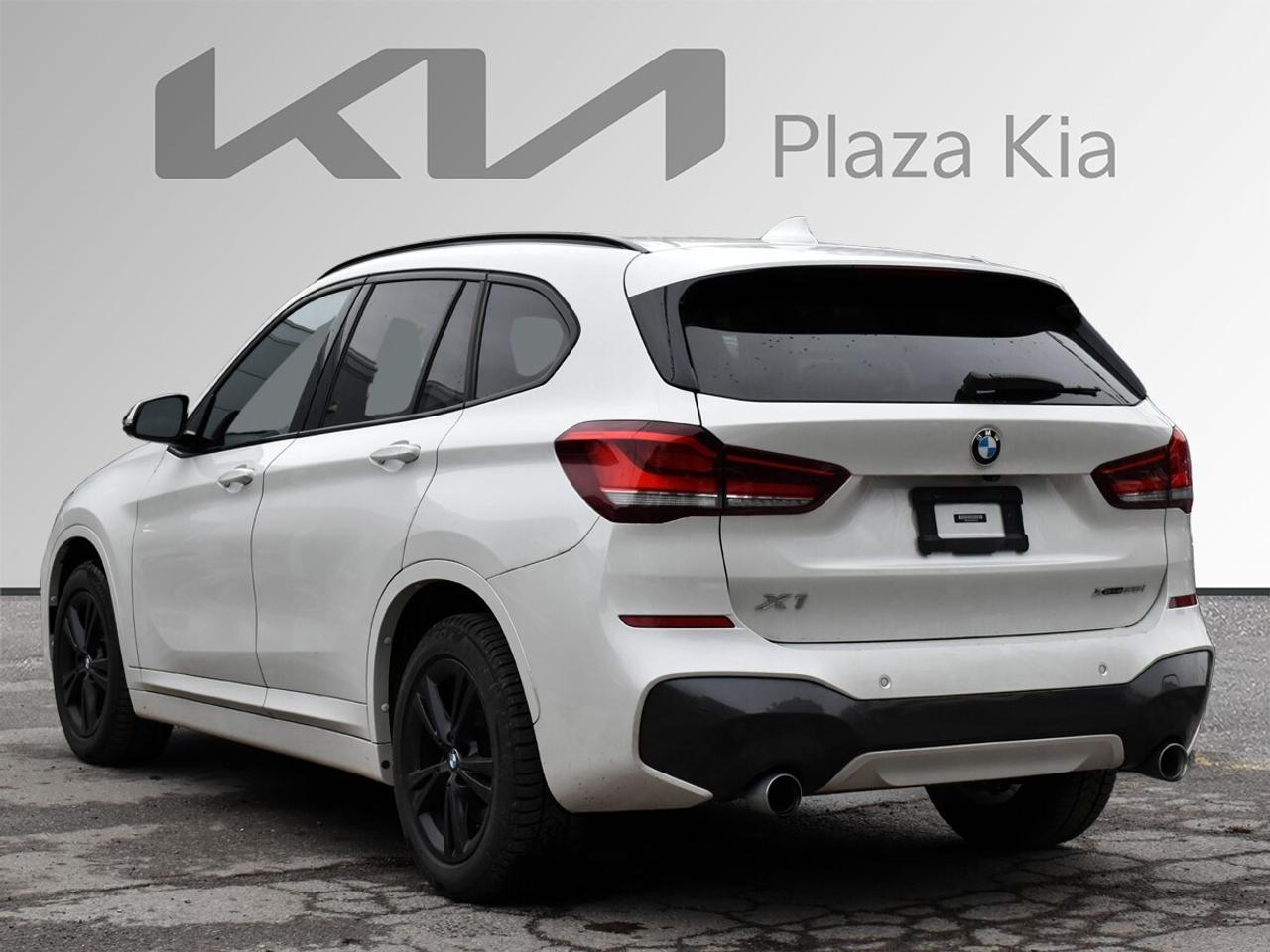 2020 BMW X1 xDrive28i Photo3