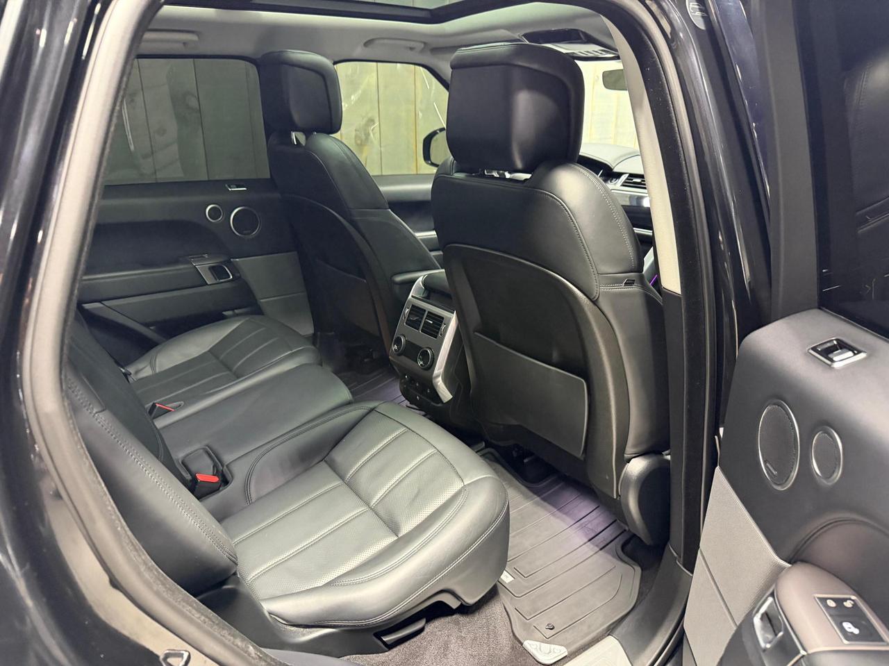 2018 Land Rover Range Rover Sport HSE TD6 TRAILER HITCH BLACK PACK ACCIDENT FREE Photo