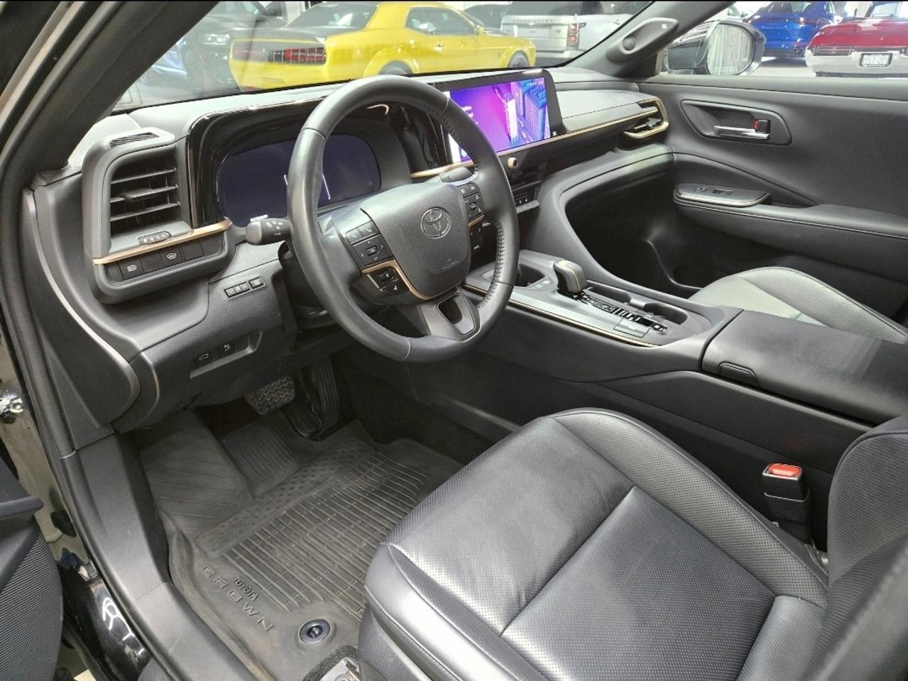 2023 Toyota Crown PLATINUM HYBRID MAX Photo
