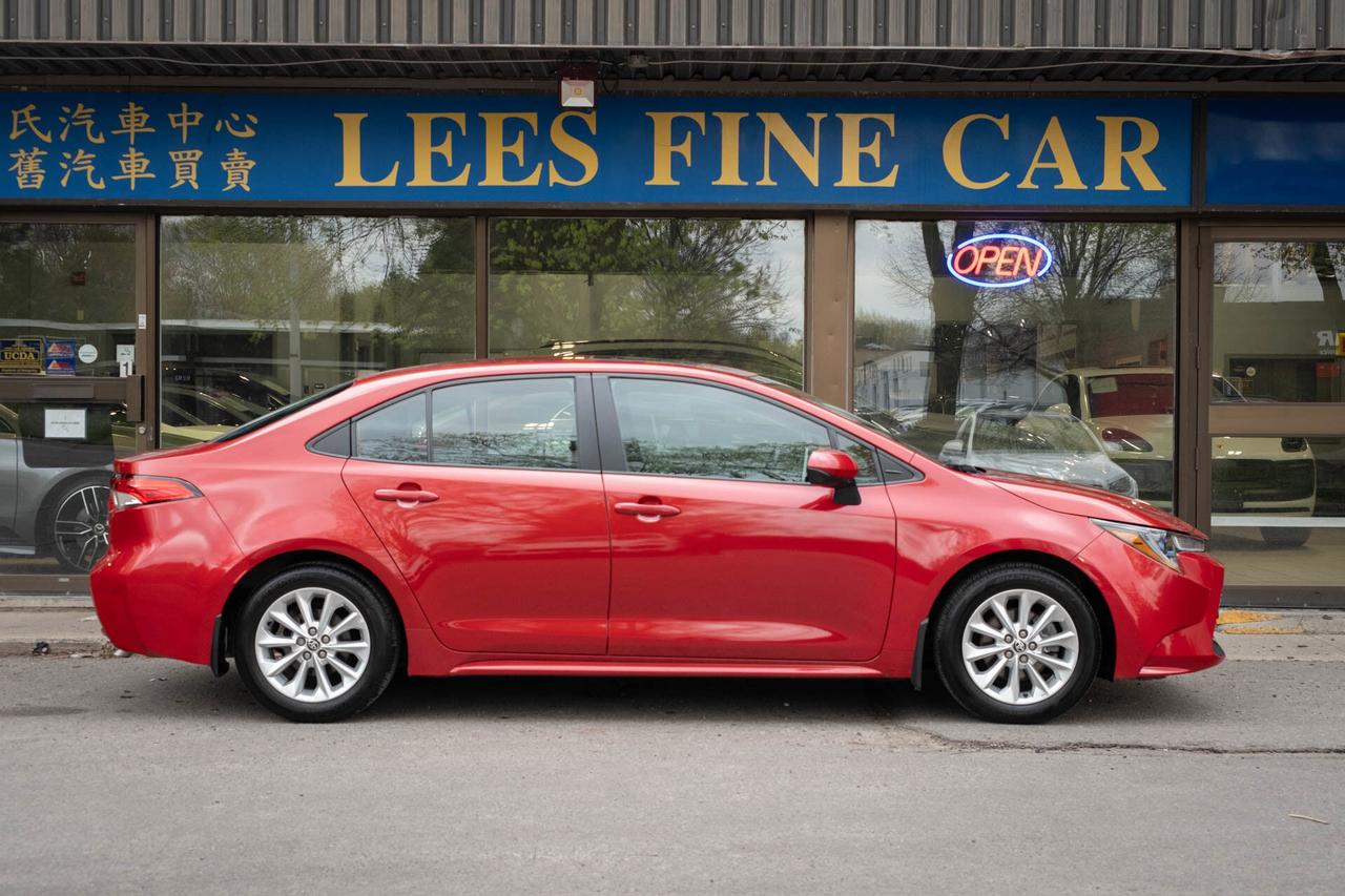 2020 Toyota Corolla LE UPGRADE PACKAGE Photo