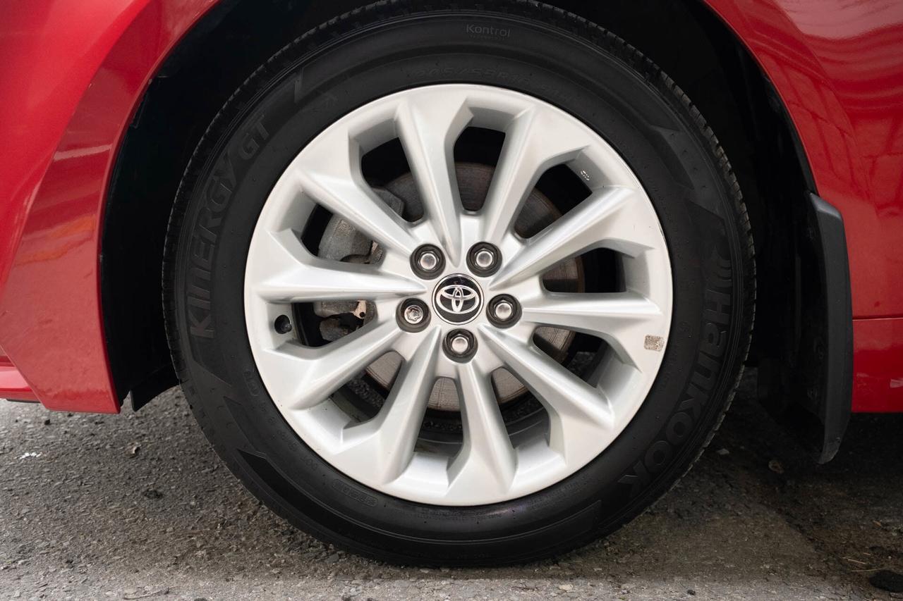 2020 Toyota Corolla LE UPGRADE PACKAGE Photo