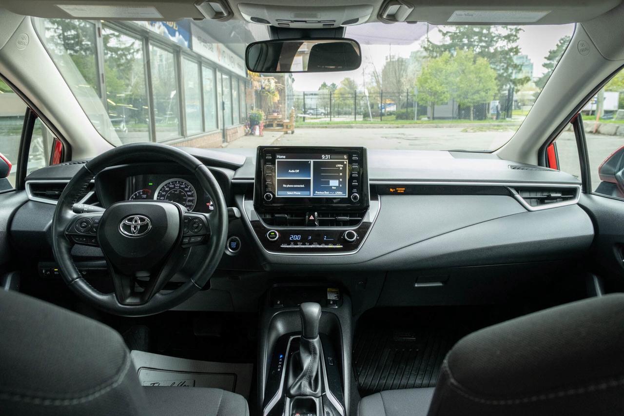 2020 Toyota Corolla LE UPGRADE PACKAGE Photo
